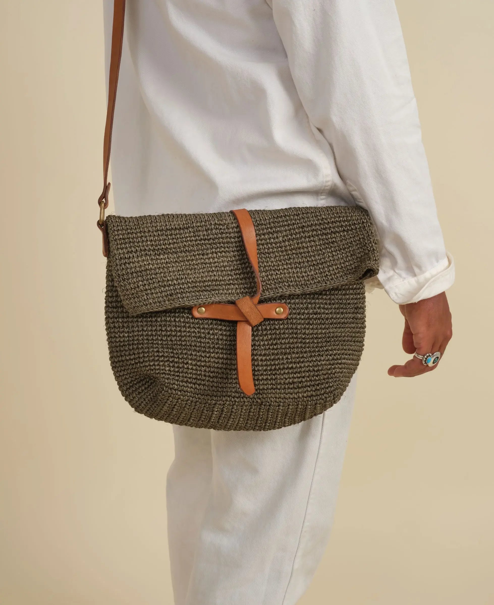 Carmen Woven Crossbody Bag | Sage Green Minga