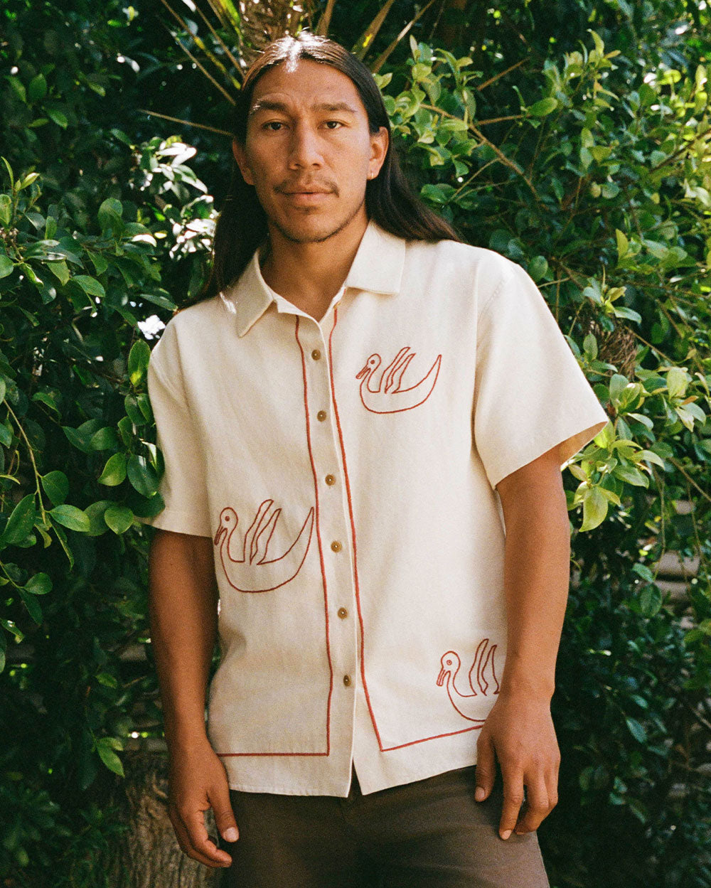 Tres Patos | Hand-Embroidered Cotton Cabana Duck Shirt Minga