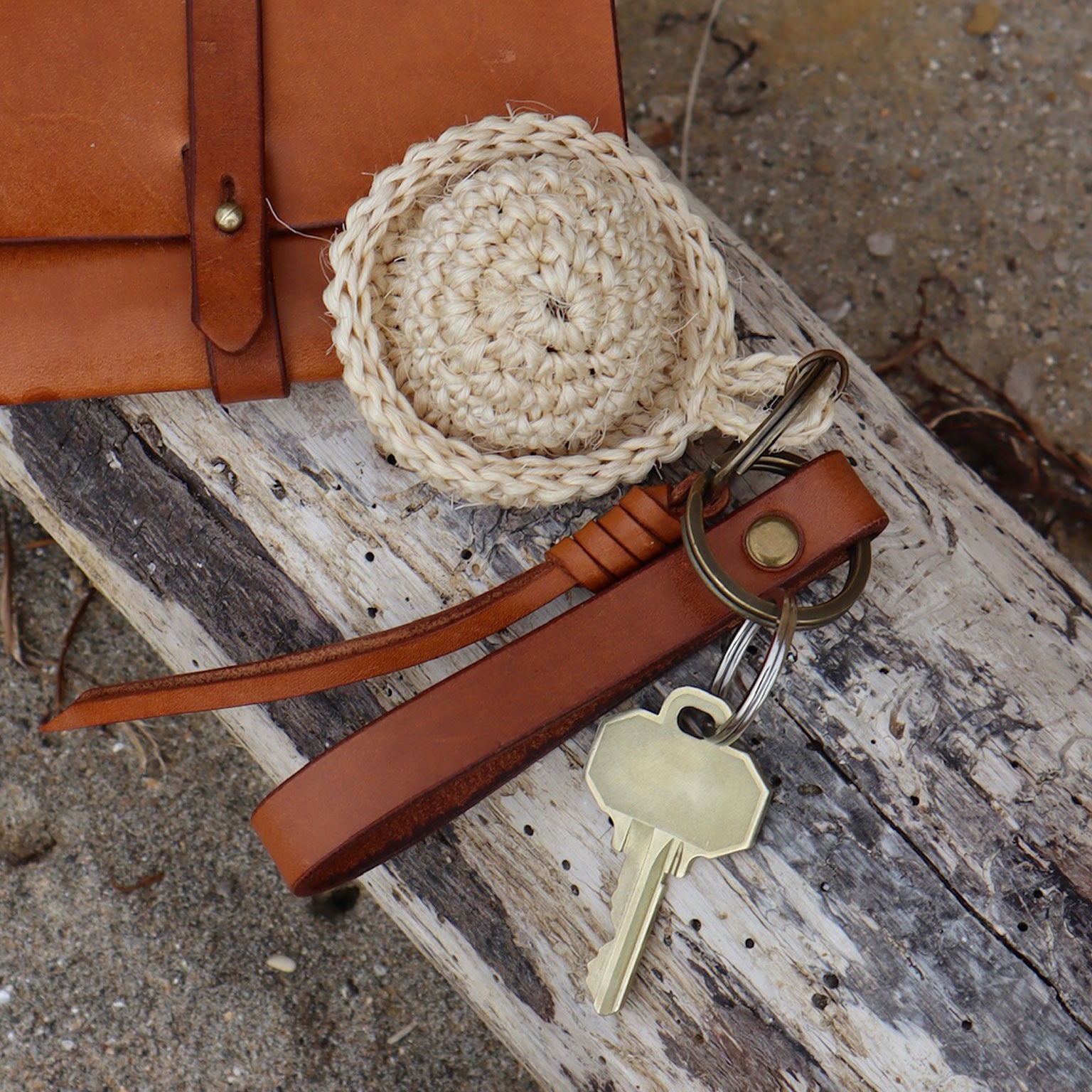Minga | Mini Crochet Hat Keychain | Brass Ring | Veg-tanned